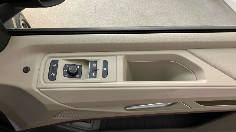 Volkswagen Multivan 2.0 TDI Style 5dr LWB DSG Diesel Estate